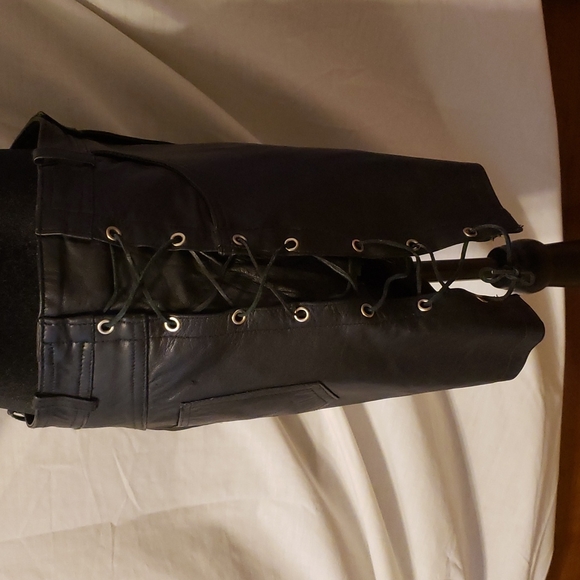 Leather shorts - Picture 4 of 6